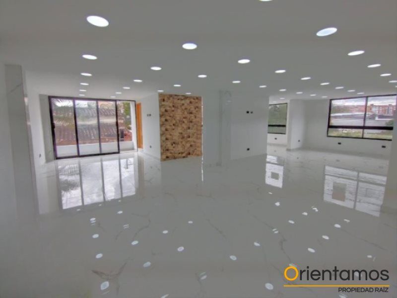 Local en arriendo Antioquia Rionegro San Antonio 90 m2 Habitaciones 0 Baños 2 Garajes 0 Precio $3500000