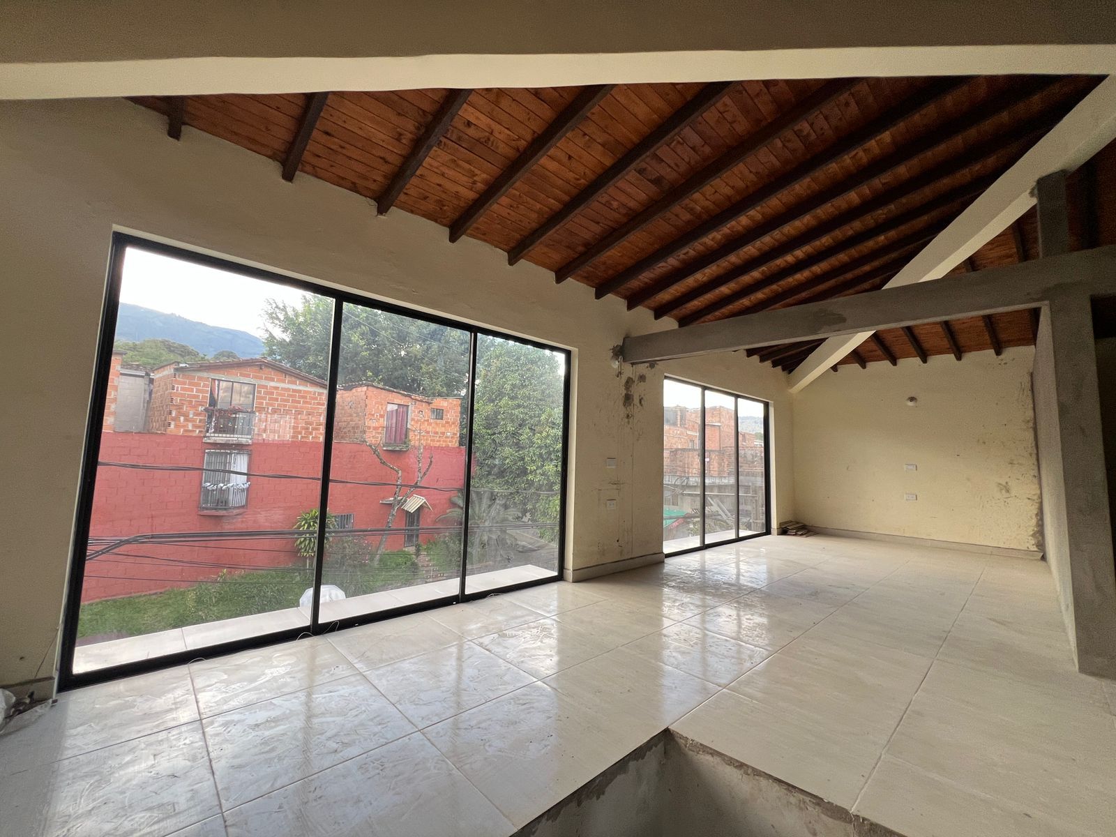 Apartamento en arriendo Antioquia Itagüí Ditaires 99 m2 Habitaciones 3 Baños 1 Garajes 0 Precio $2000000