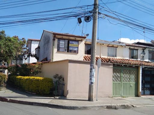Casa en arriendo Cundinamarca Bogotá Nueva Zelandia 330 m2 Habitaciones 4 Baños 2 Garajes 1 Precio $5000000