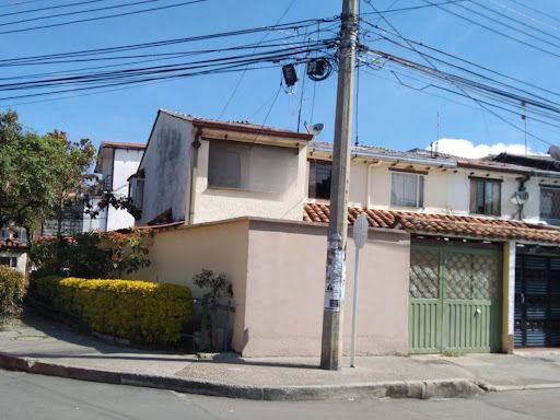 Casa en arriendo Cundinamarca Bogotá Nueva Zelandia 330 m2 Habitaciones 4 Baños 2 Garajes 1 Precio $5000000