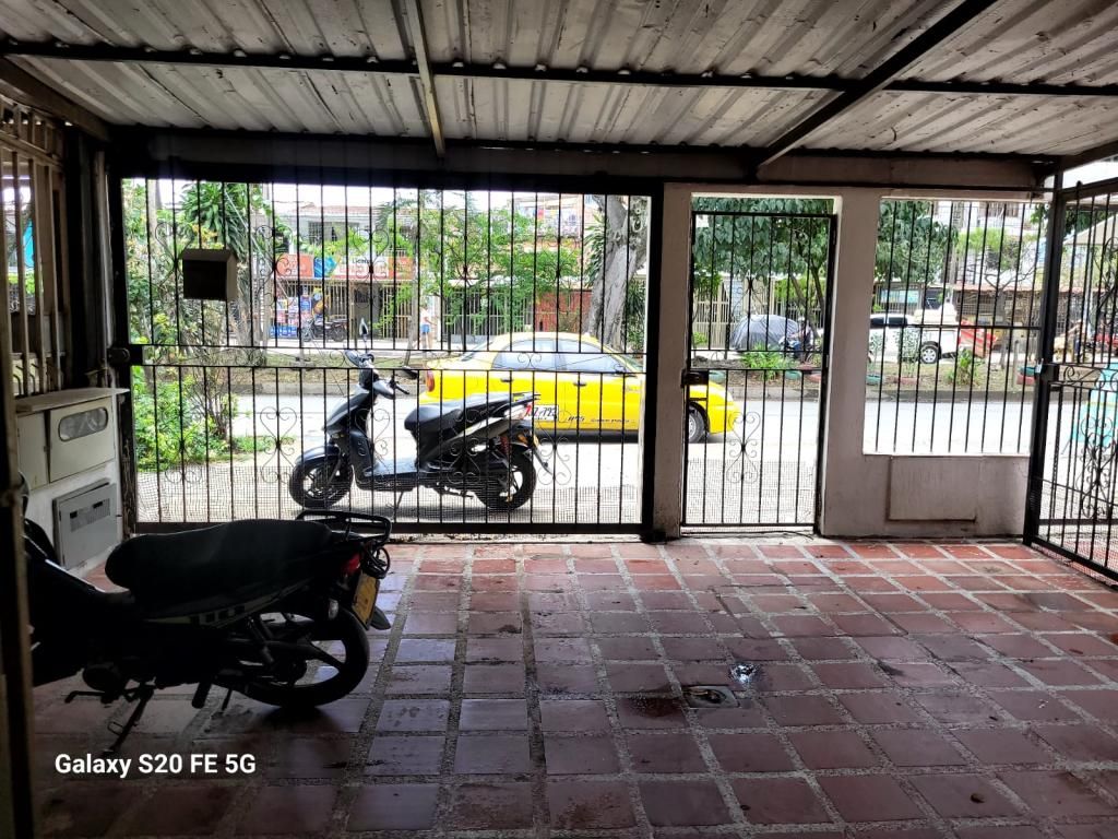 Apartamento en arriendo Valle Del Cauca Cali República De Israel 65 m2 Habitaciones 3 Baños 1 Garajes 0 Precio $900000