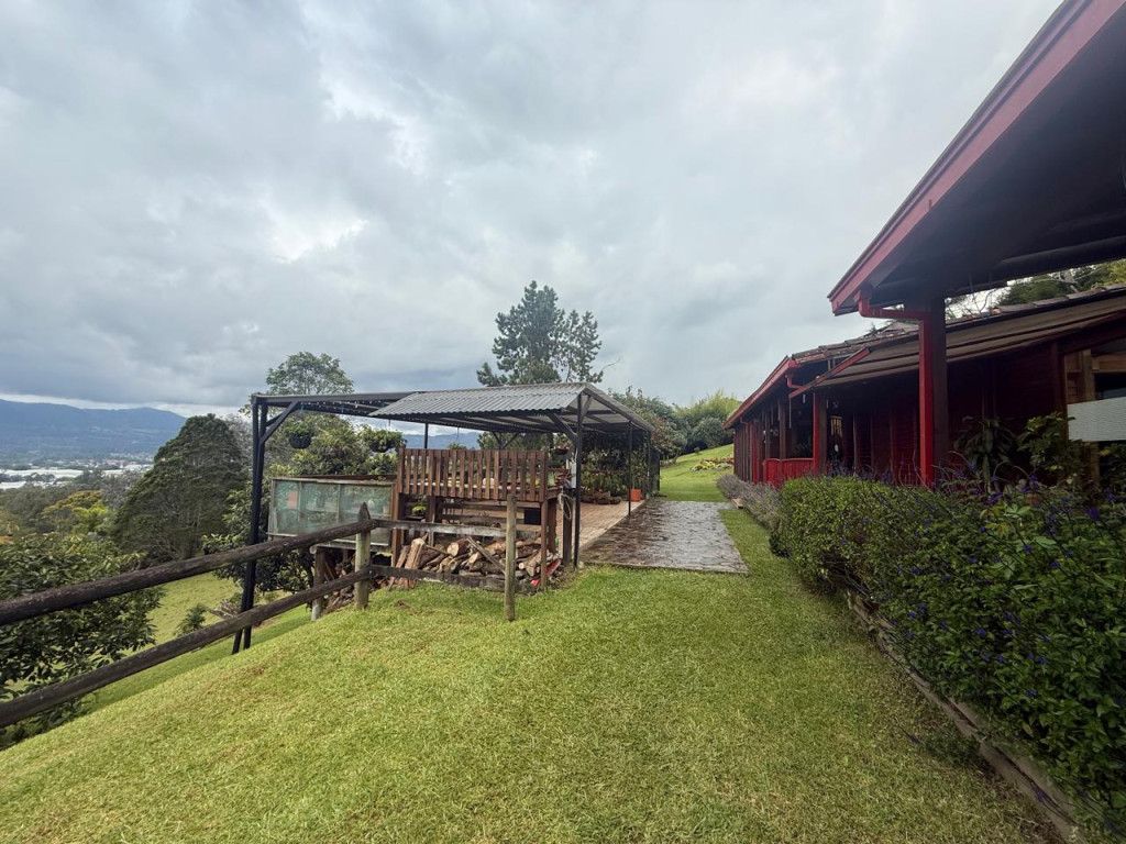 Finca en arriendo Antioquia La Ceja Centro 8606 m2 Habitaciones 3 Baños 2 Garajes 0 Precio $8000000