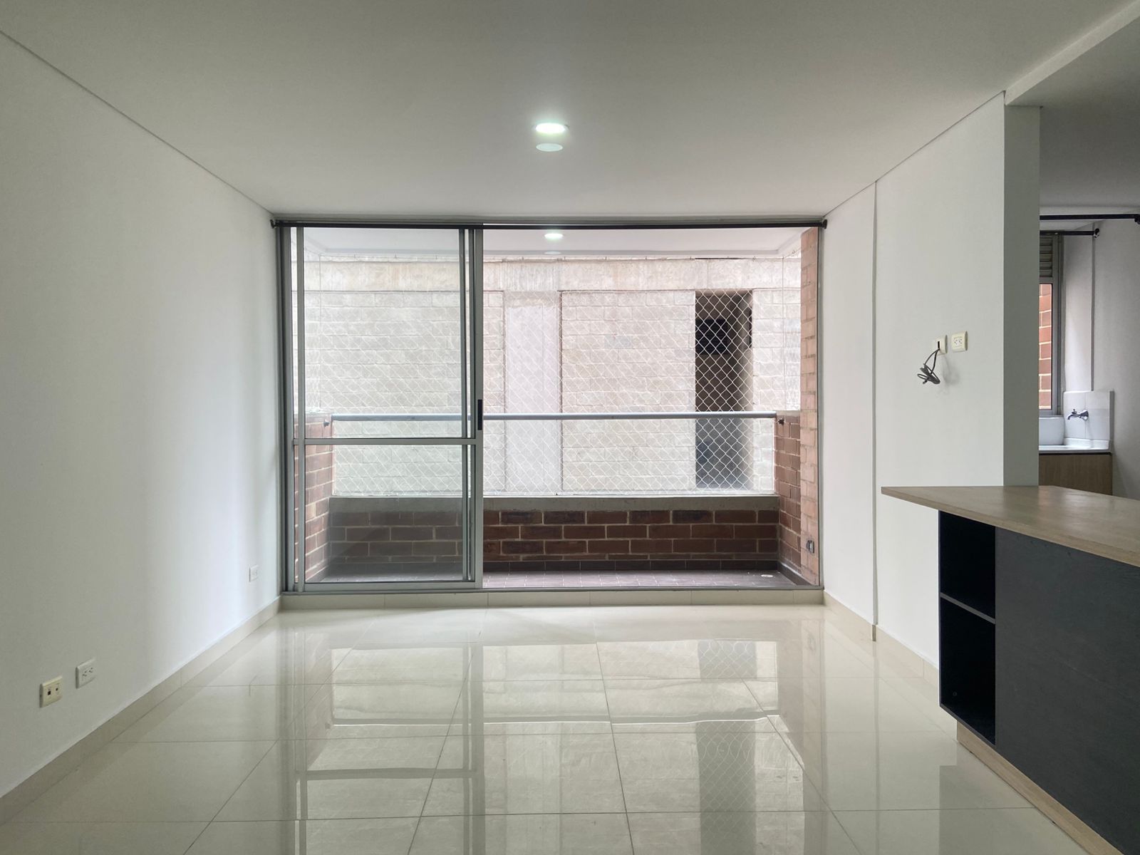 Apartamento en venta Antioquia Sabaneta Prados De Sabaneta 72 m2 Habitaciones 3 Baños 2 Garajes 2 Precio $450000000