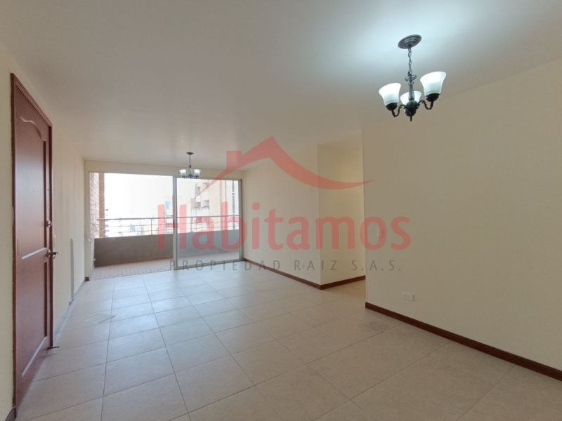 Apartamento en arriendo Antioquia Medellín Las Acacias 105 m2 Habitaciones 3 Baños 4 Garajes 2 Precio $4600000