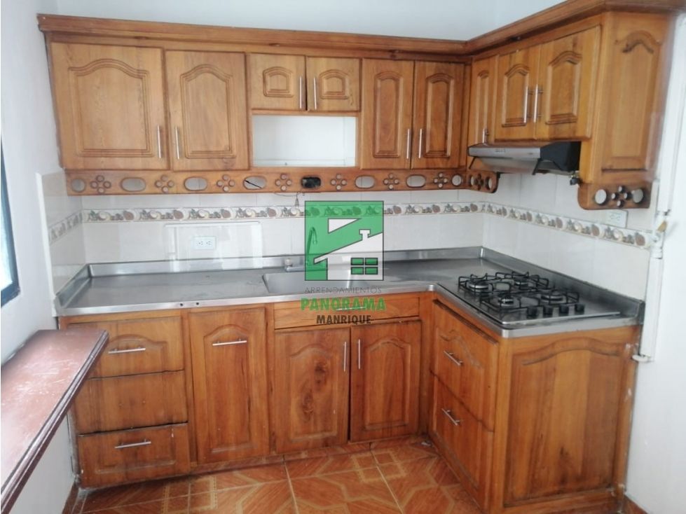 Casa en arriendo Antioquia Medellín Manrique Central No2 85 m2 Habitaciones 5 Baños 2 Garajes 0 Precio $2300000