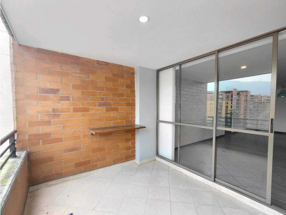 Apartaestudio en arriendo Antioquia Envigado Envigado 108 m2 Habitaciones 3 Baños 4 Garajes 2 Precio $4400000