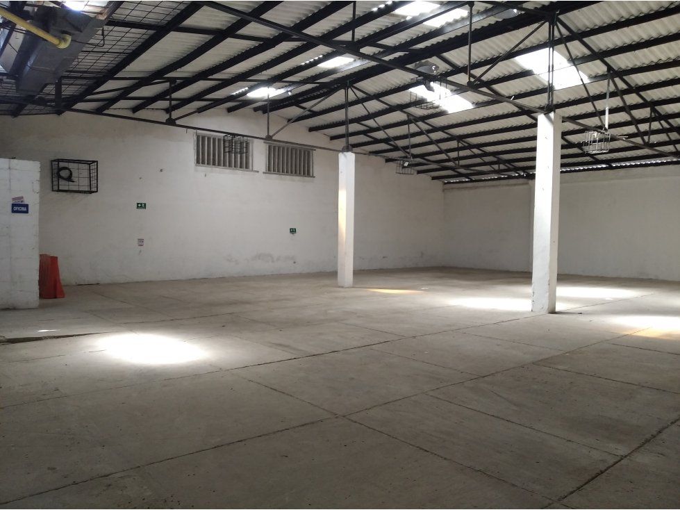 Bodega en arriendo Bolívar Cartagena El Bosque 650 m2 Habitaciones 0 Baños 4 Garajes 1 Precio $18700000