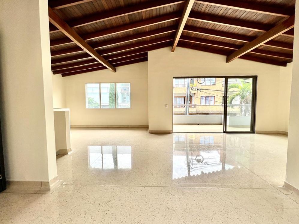 Oficina en venta Antioquia Envigado San Marcos 230 m2 Habitaciones 0 Baños 3 Garajes 0 Precio $930000000