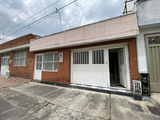 Oficina en arriendo Cundinamarca Bogotá Galan 40 m2 Habitaciones 0 Baños 1 Garajes 0 Precio $900000