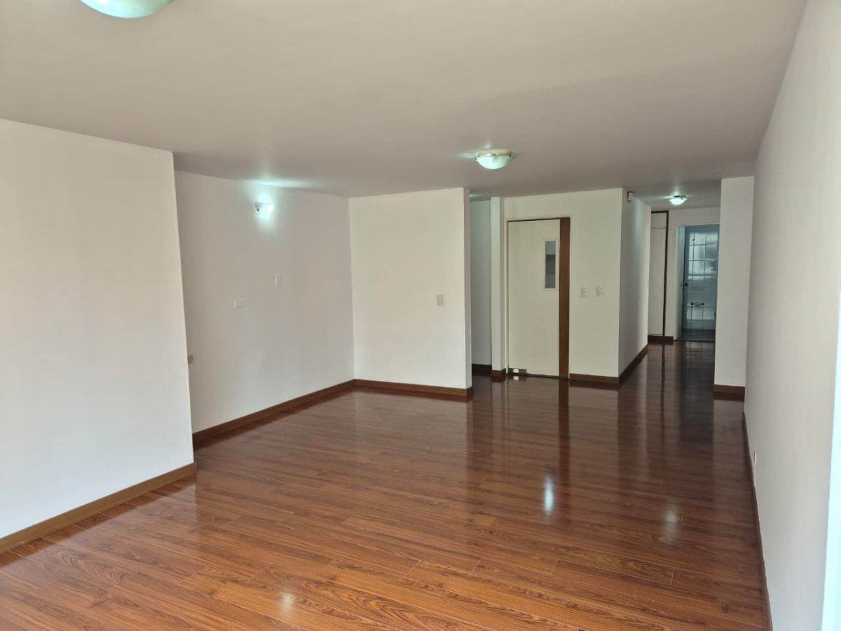 Apartamento en arriendo Cundinamarca Bogotá Los Cedritos 101 m2 Habitaciones 3 Baños 2 Garajes 2 Precio $3500000