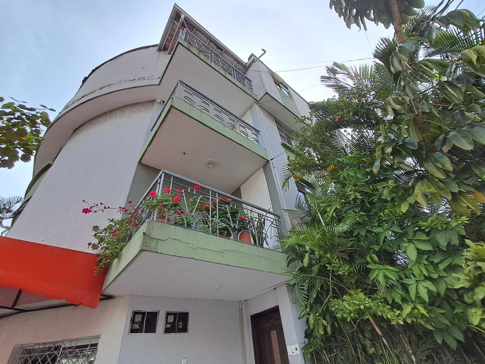 Apartamento en arriendo Antioquia Medellín San Joaquin 85 m2 Habitaciones 3 Baños 2 Garajes 0 Precio $2800000