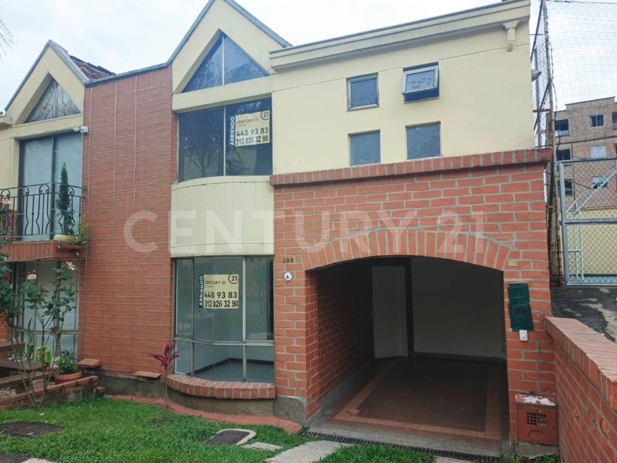 Casa en arriendo Antioquia Sabaneta Holanda 135 m2 Habitaciones 4 Baños 3 Garajes 1 Precio $3500000