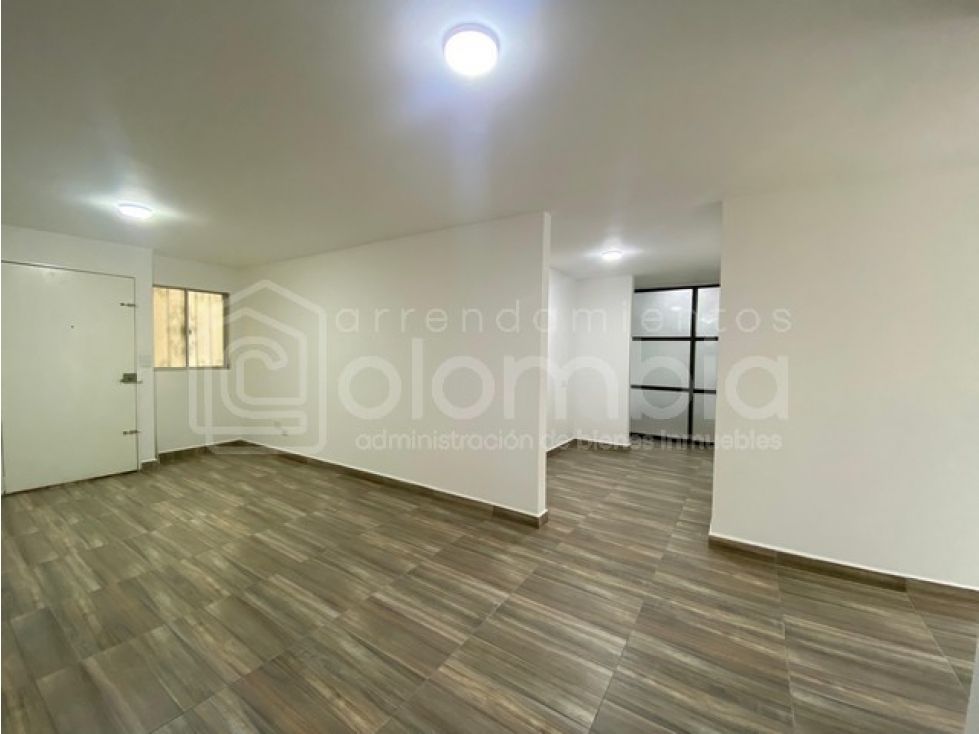 Casa en arriendo Antioquia Medellín Boston 90 m2 Habitaciones 3 Baños 3 Garajes 0 Precio $2500000