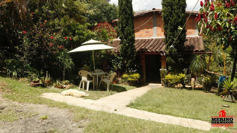 Finca en venta Antioquia Rionegro Centro 100 m2 Habitaciones 3 Baños 3 Garajes 0 Precio $990000000