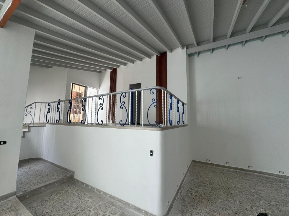 Casa en arriendo Antioquia Medellín Rosales 220 m2 Habitaciones 5 Baños 2 Garajes 1 Precio $13000000