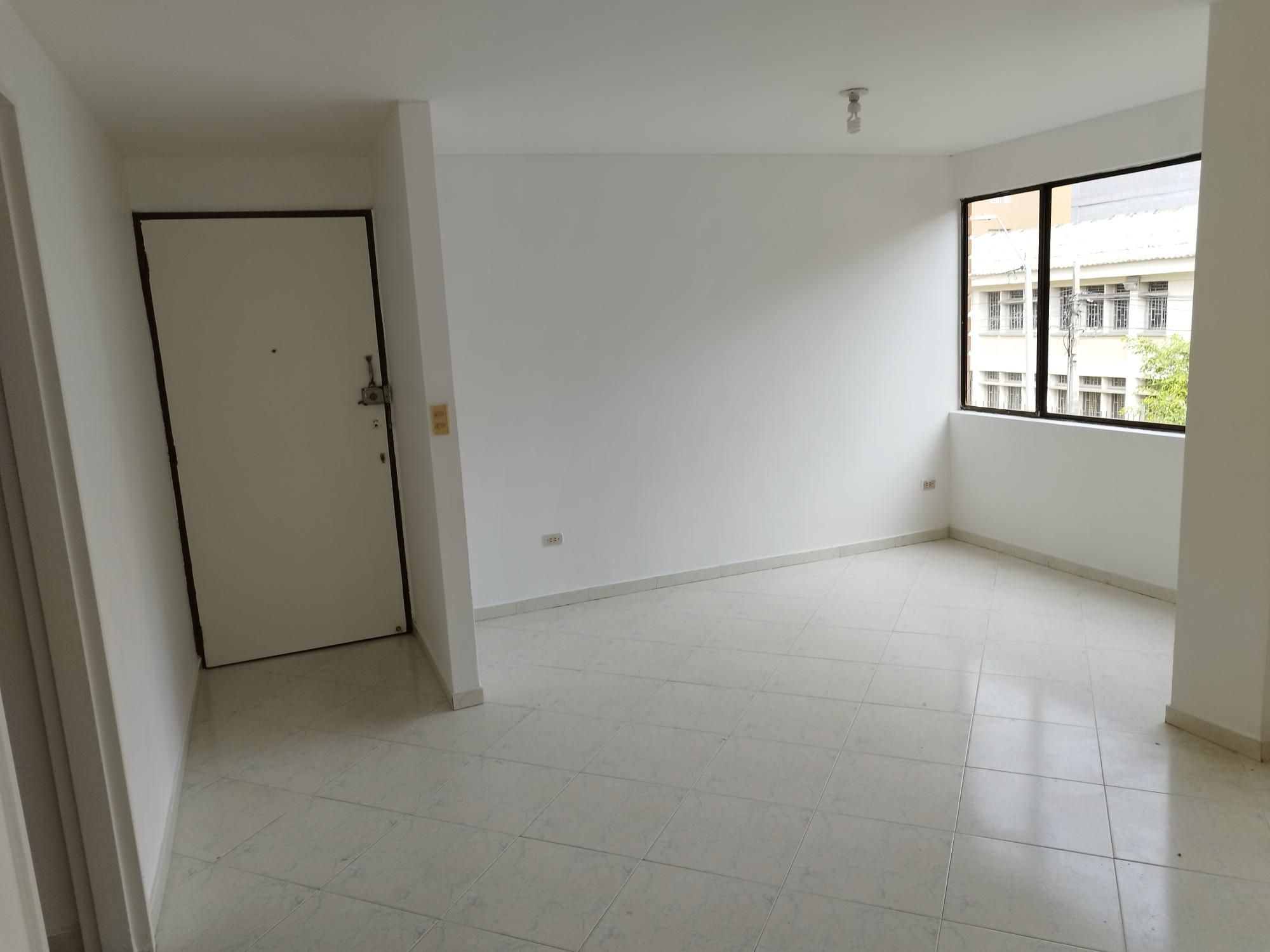 Apartamento en arriendo Antioquia Medellín Rosales 90 m2 Habitaciones 4 Baños 3 Garajes 0 Precio $2400000
