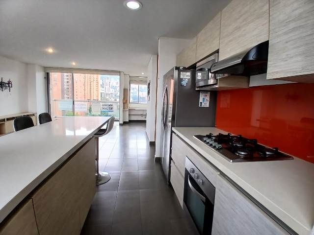 Apartamento en arriendo Antioquia Medellín Villanueva 130 m2 Habitaciones 3 Baños 3 Garajes 2 Precio $6200000