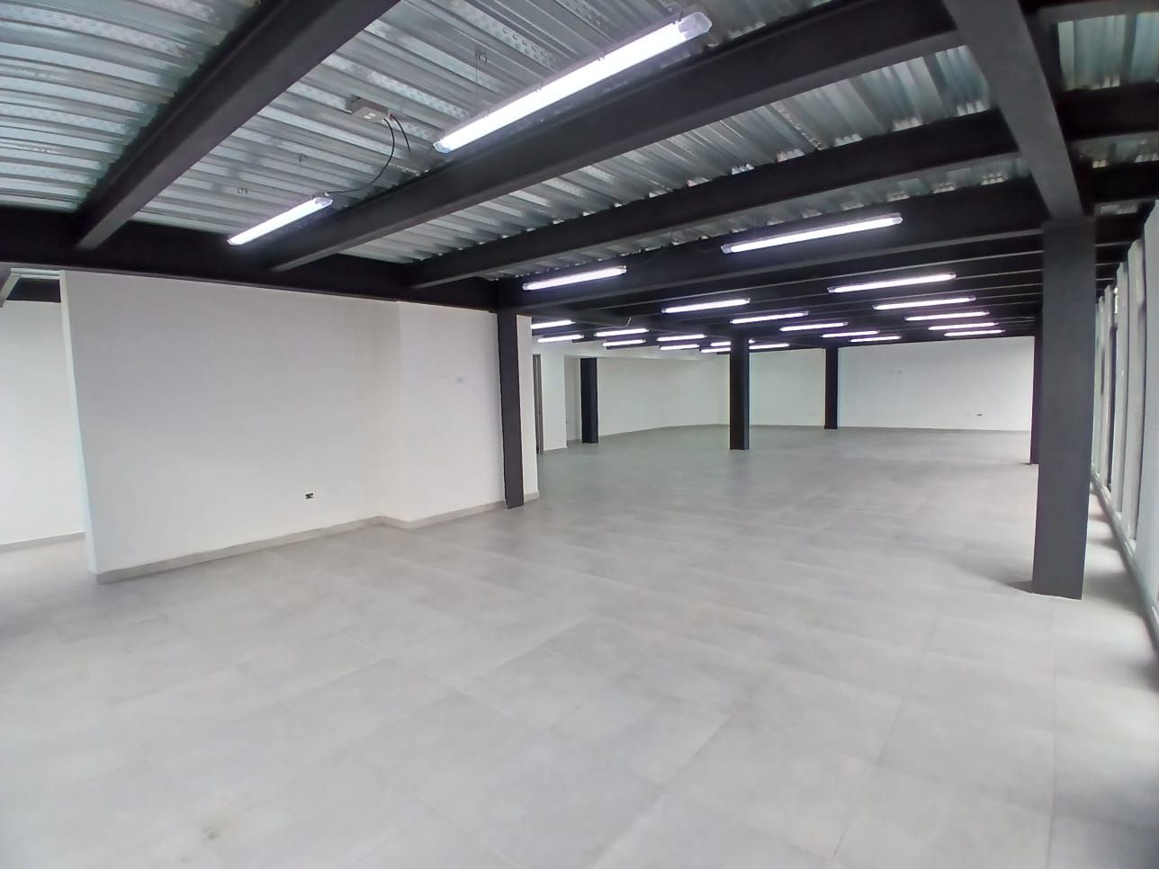 Bodega en arriendo Antioquia Medellín Tenche 120 m2 Habitaciones 0 Baños 2 Garajes 0 Precio $9000000