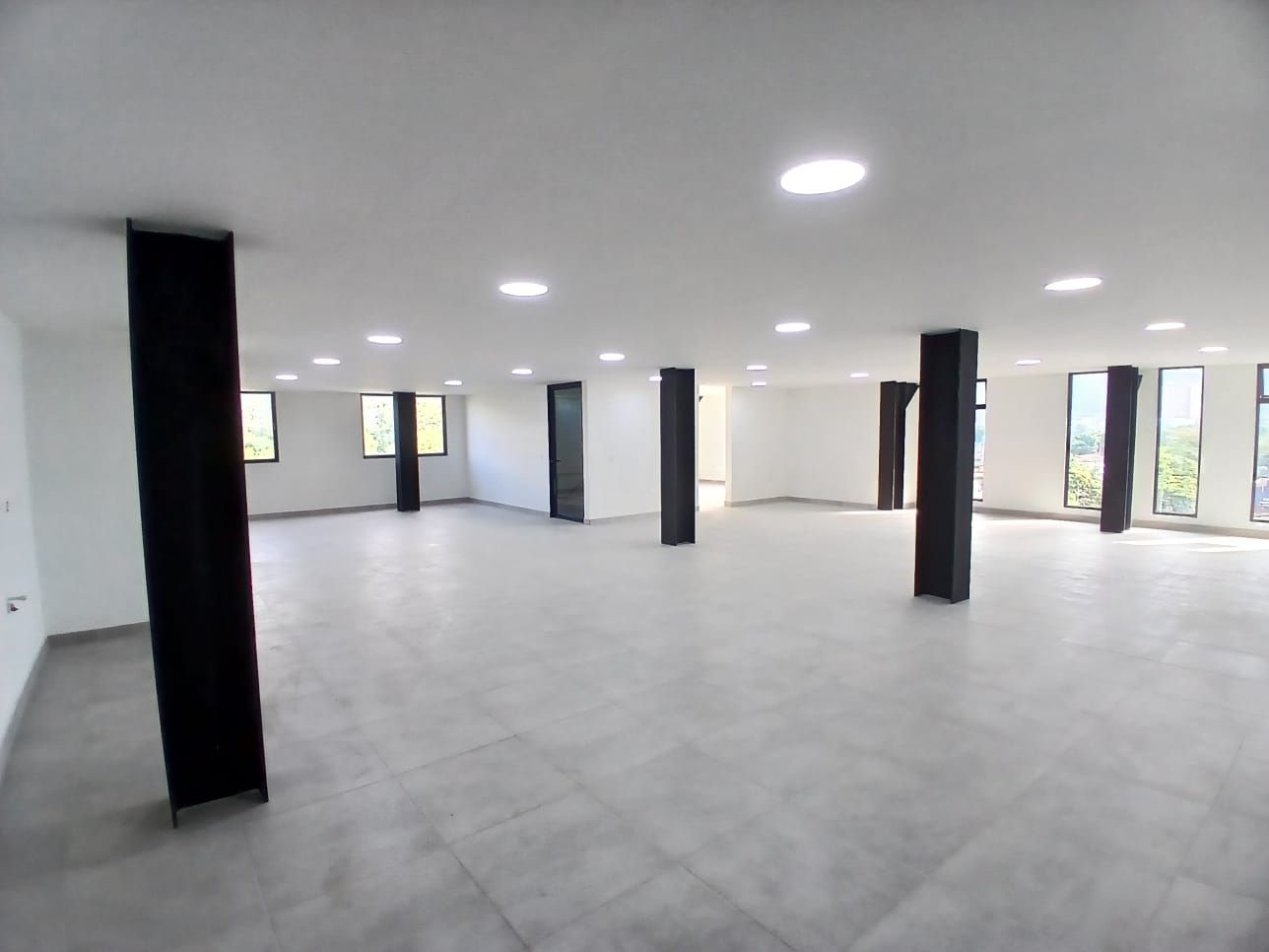 Bodega en arriendo Antioquia Medellín Tenche 200 m2 Habitaciones 0 Baños 2 Garajes 0 Precio $11000000