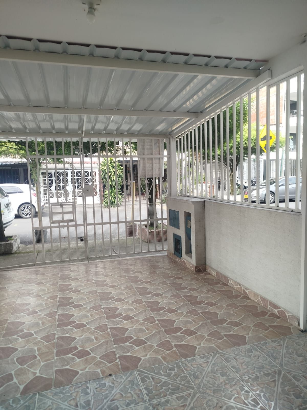 Casa en venta Valle Del Cauca Cali Lili 300 m2 Habitaciones 4 Baños 3 Garajes 1 Precio $450000000