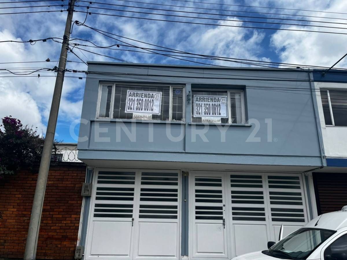 Casa en arriendo Cundinamarca Bogotá Polo Club 252 m2 Habitaciones 1 Baños 3 Garajes 2 Precio $6500000