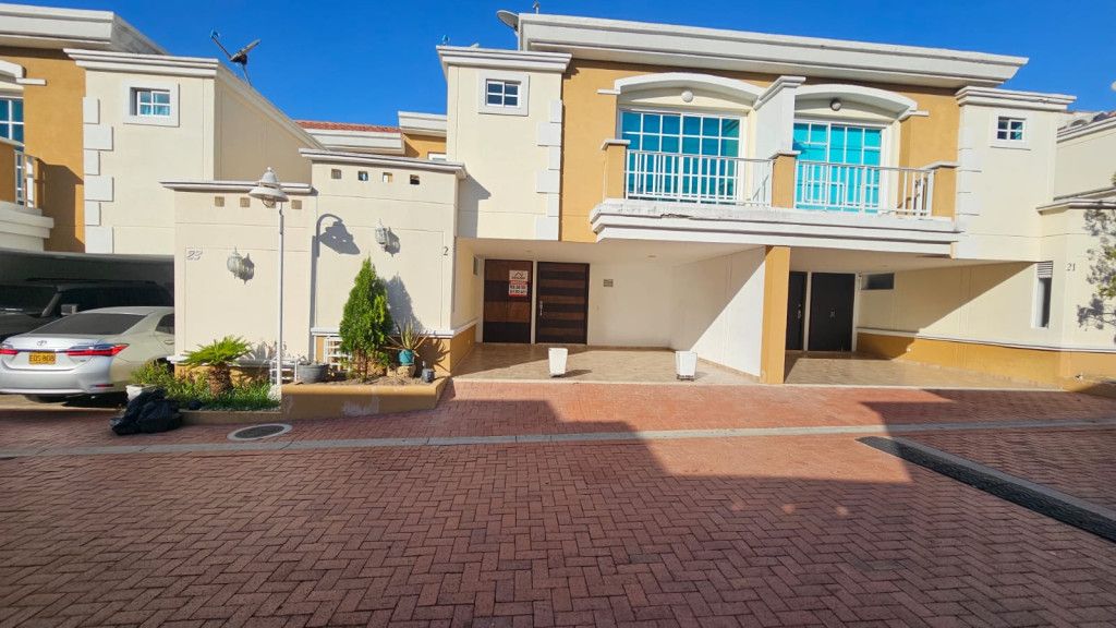 Casa en arriendo Atlántico Barranquilla Ub Castellana Real 180 m2 Habitaciones 3 Baños 4 Garajes 2 Precio $6000000