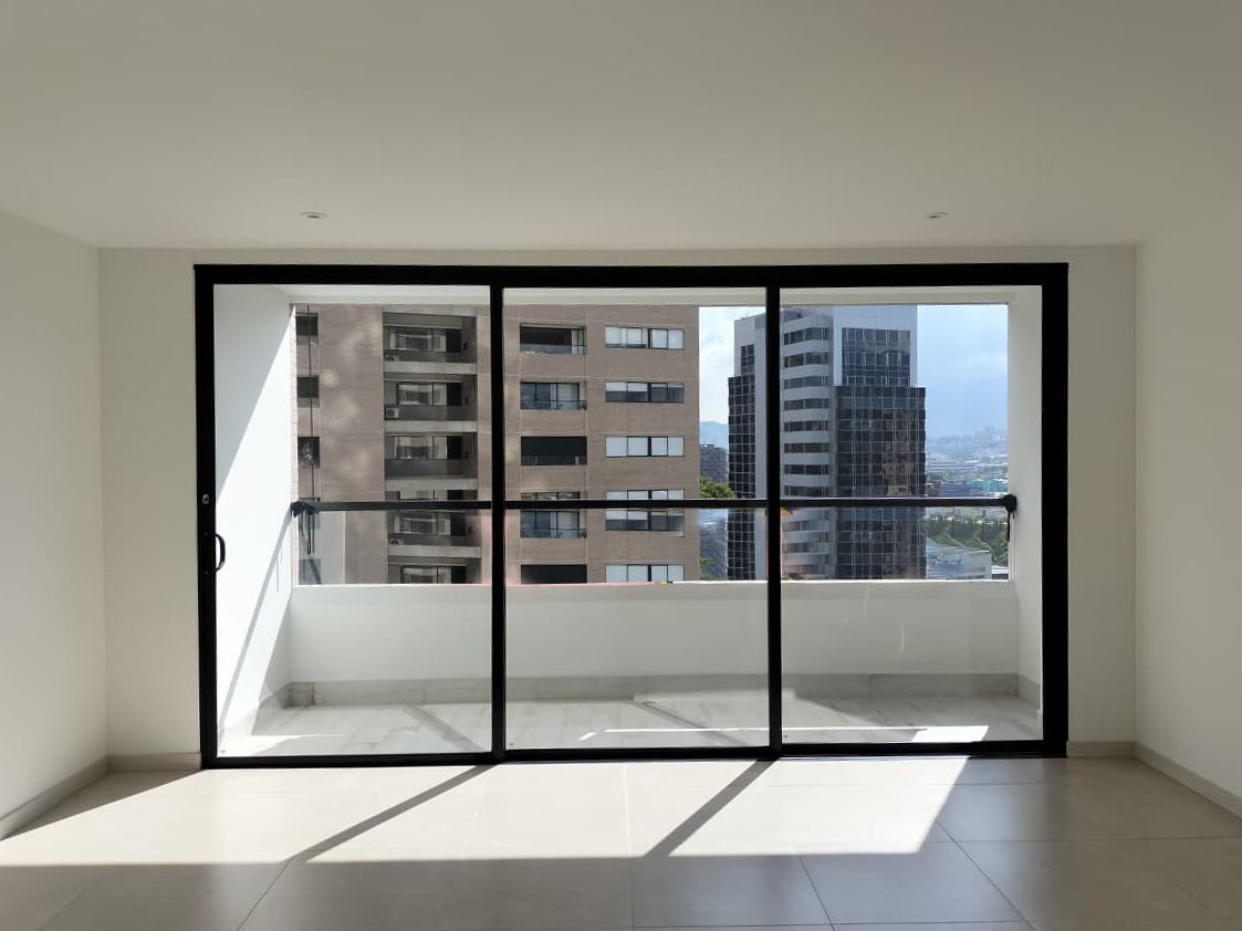 Apartamento en arriendo Antioquia Medellín Castropol 80 m2 Habitaciones 3 Baños 3 Garajes 1 Precio $5600000