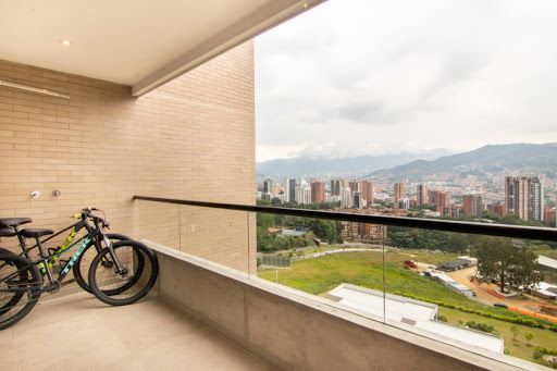 Apartamento en venta Antioquia Medellín El Castillo 115 m2 Habitaciones 2 Baños 3 Garajes 2 Precio $1390000000