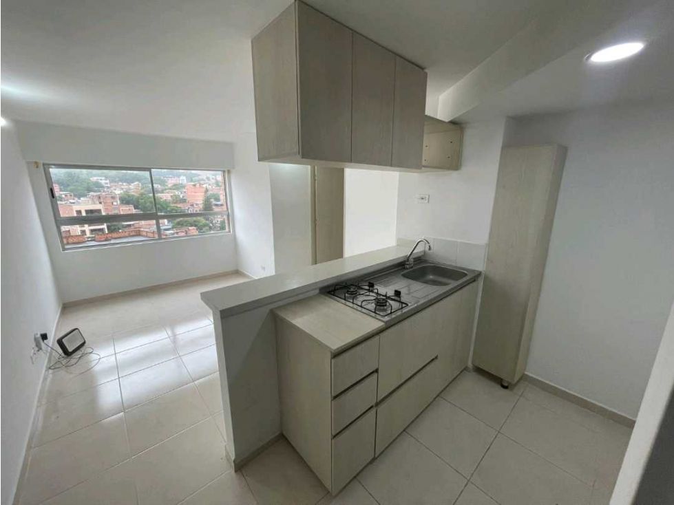 Apartaestudio en arriendo Antioquia Medellín Cristobal 40 m2 Habitaciones 1 Baños 1 Garajes 1 Precio $1700000