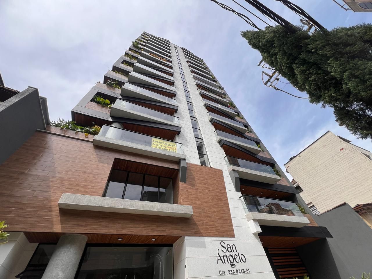 Apartamento en arriendo Antioquia Medellín La Castellana 108 m2 Habitaciones 3 Baños 3 Garajes 2 Precio $5700000