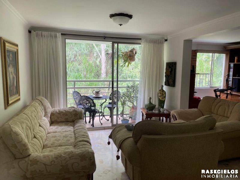 Apartamento en venta Antioquia Medellín Versalles No1 81 m2 Habitaciones 3 Baños 2 Garajes 1 Precio $670000000