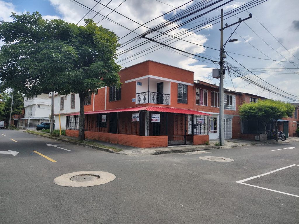 Casa en arriendo Valle Del Cauca Palmira Las Mercedes 120 m2 Habitaciones 2 Baños 2 Garajes 1 Precio $1200000