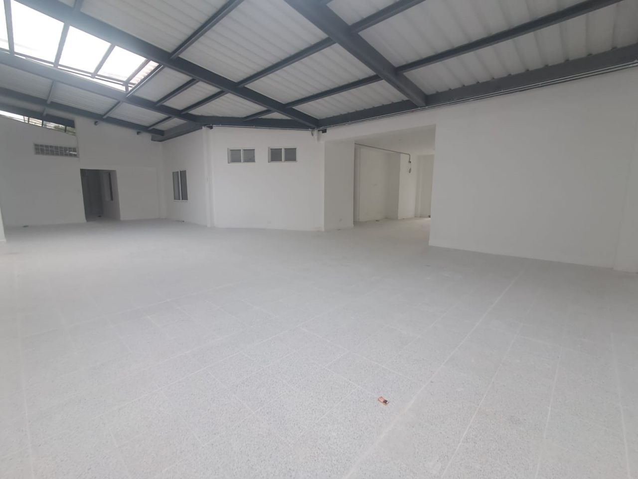 Local en arriendo Risaralda Pereira Los Alamos 220 m2 Habitaciones 0 Baños 3 Garajes 0 Precio $12000000