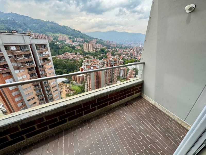 Apartamento en venta Antioquia Envigado El Chinguí 85 m2 Habitaciones 3 Baños 2 Garajes 1 Precio $635000000