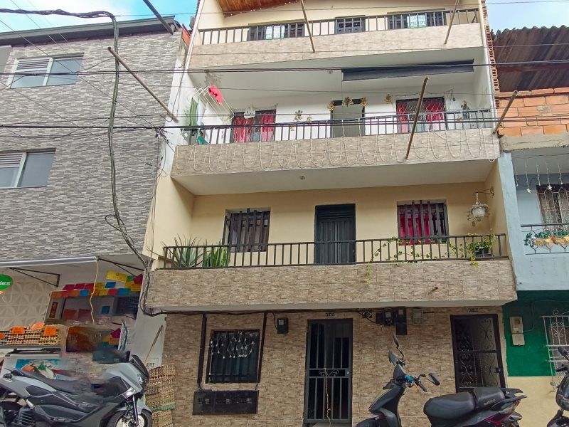 Apartamento en arriendo Antioquia Medellín Castilla 45 m2 Habitaciones 3 Baños 1 Garajes 0 Precio $1500000