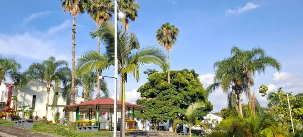 Casa en venta Risaralda Pereira Coralina 144 m2 Habitaciones 4 Baños 3 Garajes 2 Precio $480000000