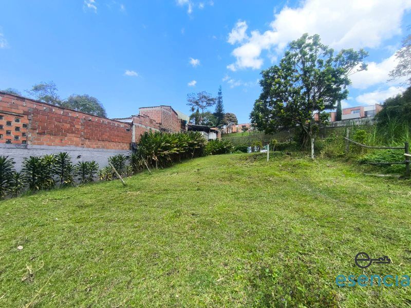 Lote en arriendo Antioquia Envigado Loma Del Atravesado 2000 m2 Habitaciones 0 Baños 0 Garajes 0 Precio $10000000