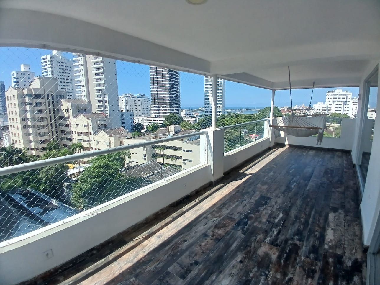 Apartamento en arriendo Bolívar Cartagena Manga 220 m2 Habitaciones 5 Baños 6 Garajes 1 Precio $12000000