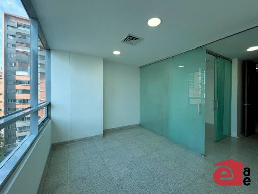 Oficina en arriendo Antioquia Medellín Simesa 33 m2 Habitaciones 0 Baños 1 Garajes 1 Precio $4300000