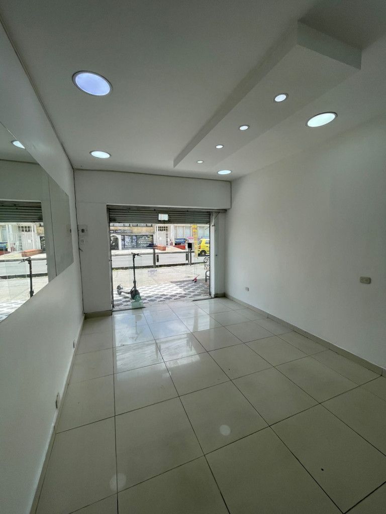 Local en arriendo Cundinamarca Bogotá Lago Gaitan 35 m2 Habitaciones 0 Baños 1 Garajes 0 Precio $4700000