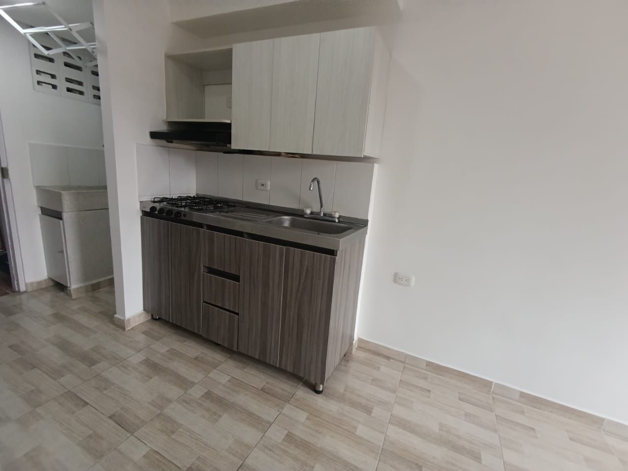 Apartamento en arriendo Antioquia Medellín Naranjitos 40 m2 Habitaciones 2 Baños 1 Garajes 0 Precio $1350000