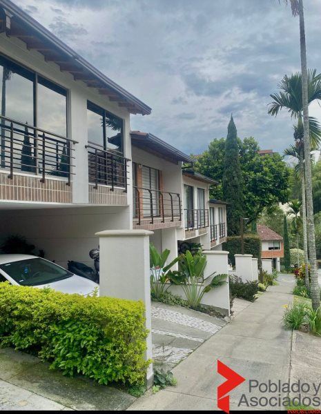 Apartamento en arriendo Antioquia Envigado El Esmeraldal 160 m2 Habitaciones 3 Baños 3 Garajes 2 Precio $6900000