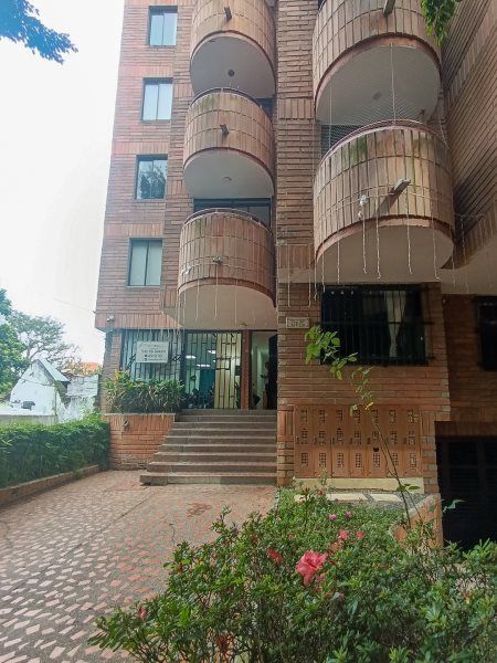 Apartamento en arriendo Antioquia Medellín Picacho 71 m2 Habitaciones 3 Baños 2 Garajes 1 Precio $2800000