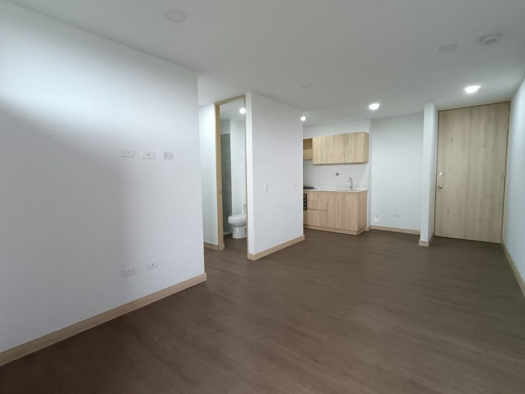 Apartamento en arriendo Antioquia Rionegro Centro 70 m2 Habitaciones 3 Baños 2 Garajes 1 Precio $2400000