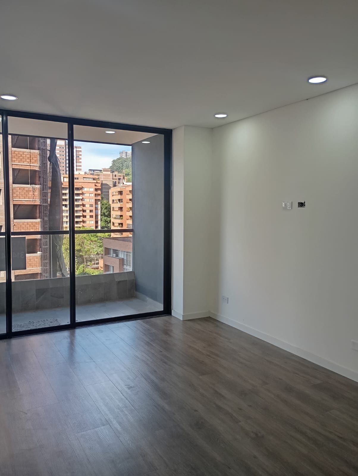 Apartamento en arriendo Antioquia Medellín La Linde 79 m2 Habitaciones 2 Baños 2 Garajes 1 Precio $4900000