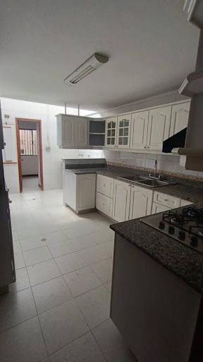 Casa en arriendo Antioquia Envigado Loma De Las Brujas 200 m2 Habitaciones 3 Baños 4 Garajes 1 Precio $9000000