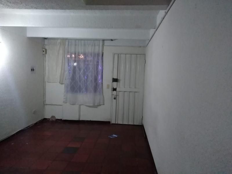 Casa en venta Cundinamarca Bogotá Lombardía 0 m2 Habitaciones 2 Baños 2 Garajes 0 Precio $180000000