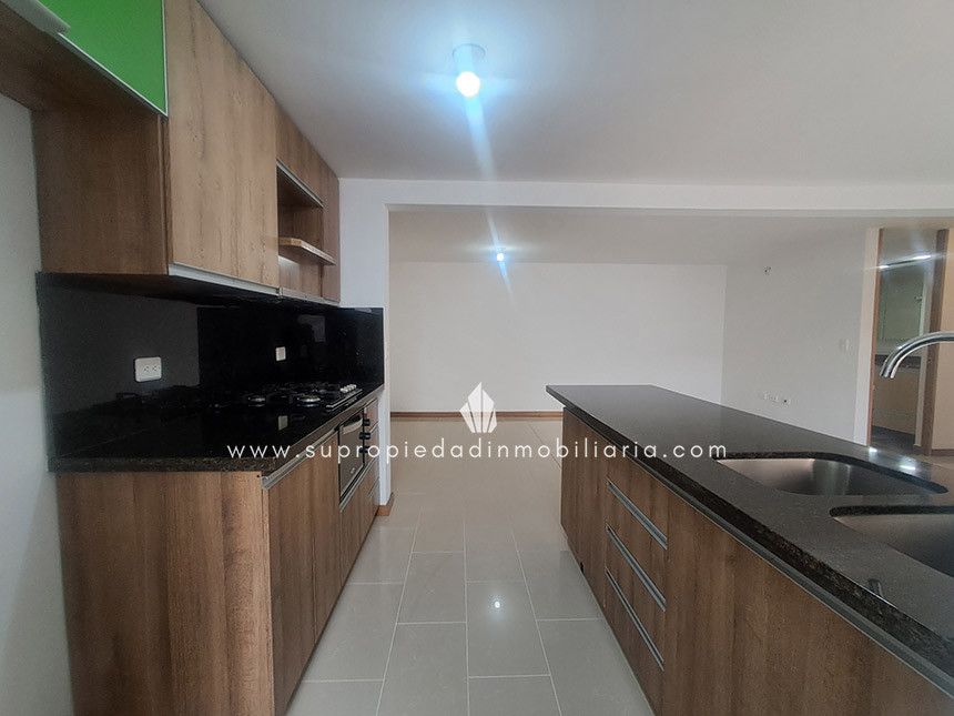 Apartamento en arriendo Antioquia Medellín La Gloria 84 m2 Habitaciones 3 Baños 2 Garajes 1 Precio $3200000