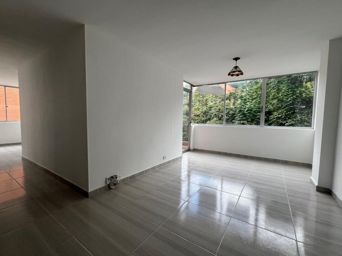 Apartamento en arriendo Antioquia Envigado Zúñiga 95 m2 Habitaciones 3 Baños 2 Garajes 2 Precio $4250000