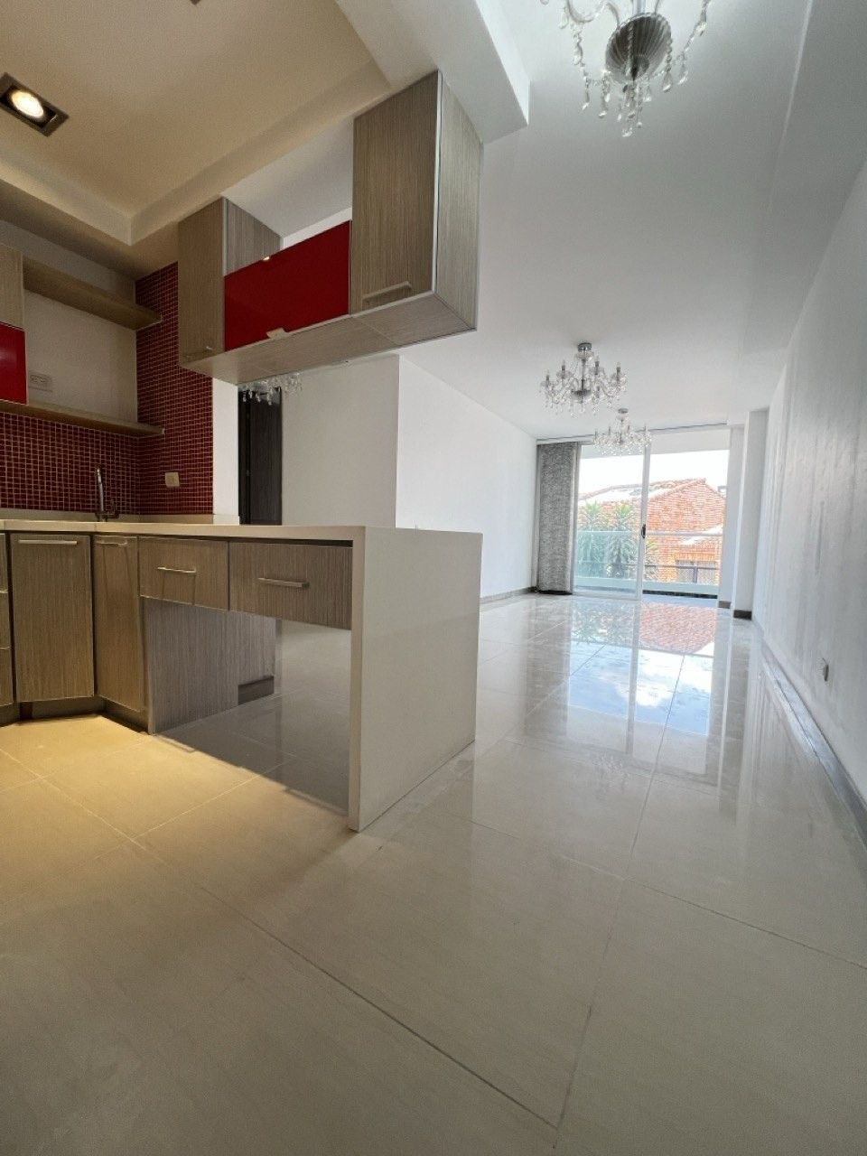 Apartamento en arriendo Valle Del Cauca Cali El Ingenio 107 m2 Habitaciones 3 Baños 2 Garajes 2 Precio $3100000